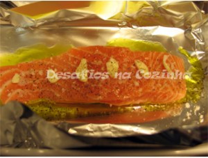 Salmão com alho copy