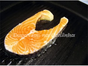 Salmão no grelhador copy