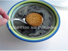 Bolacha no café copy