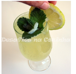 colocar limão no copo copy