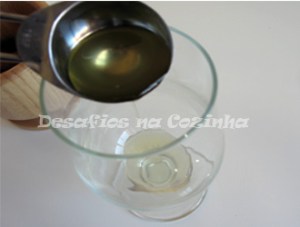 deitar xarope no copo hortelã copy