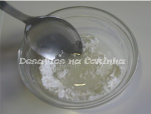 Açúcar em pó com água copy