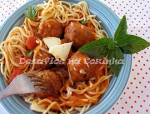 Almondegas no prato2 copy