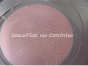 iogurte e morango envolvidos copy