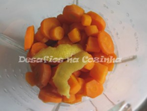 Reduzir cenouras a puré copy