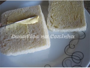 Barrar pão com manteiga copy