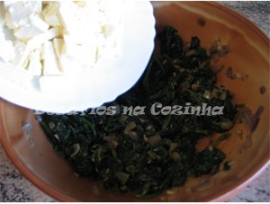 Juntar queijo feta copy