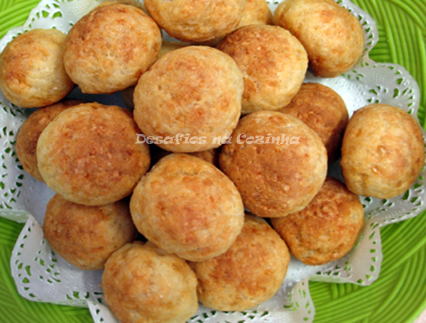Pão de Queijo feito2 AA copy