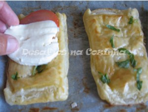 Colocar queijo e tomate copy