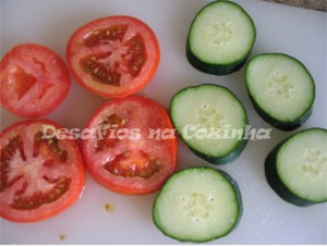 Rodelas de tomate e pepino copy
