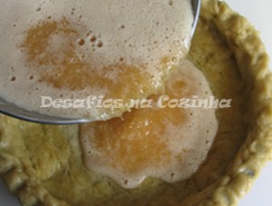 Deitar creme na massa copy