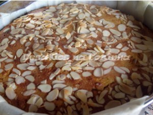 Bolo saido do forno copy