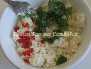 juntar manjericão e pimento copy