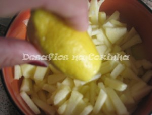 Maçã com sumo de limão copy