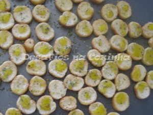 Pão a ir ao forno copy