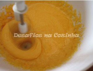 Bater as gemas com açúcar copy