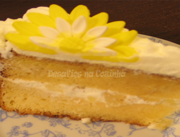 Bolo de ananás com chantily fatia-AA copy