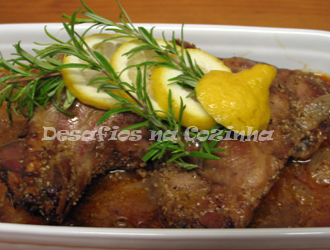 Perna de Peru no prato copy