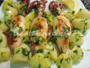 lulas a grelhadas no prato copy