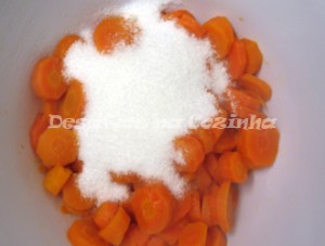 Juntar açucar à cenoura copy