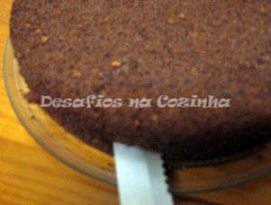 Cortar o bolo transversalmente copy